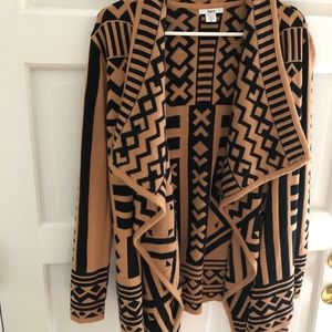 Barre III Geometric design Sweater